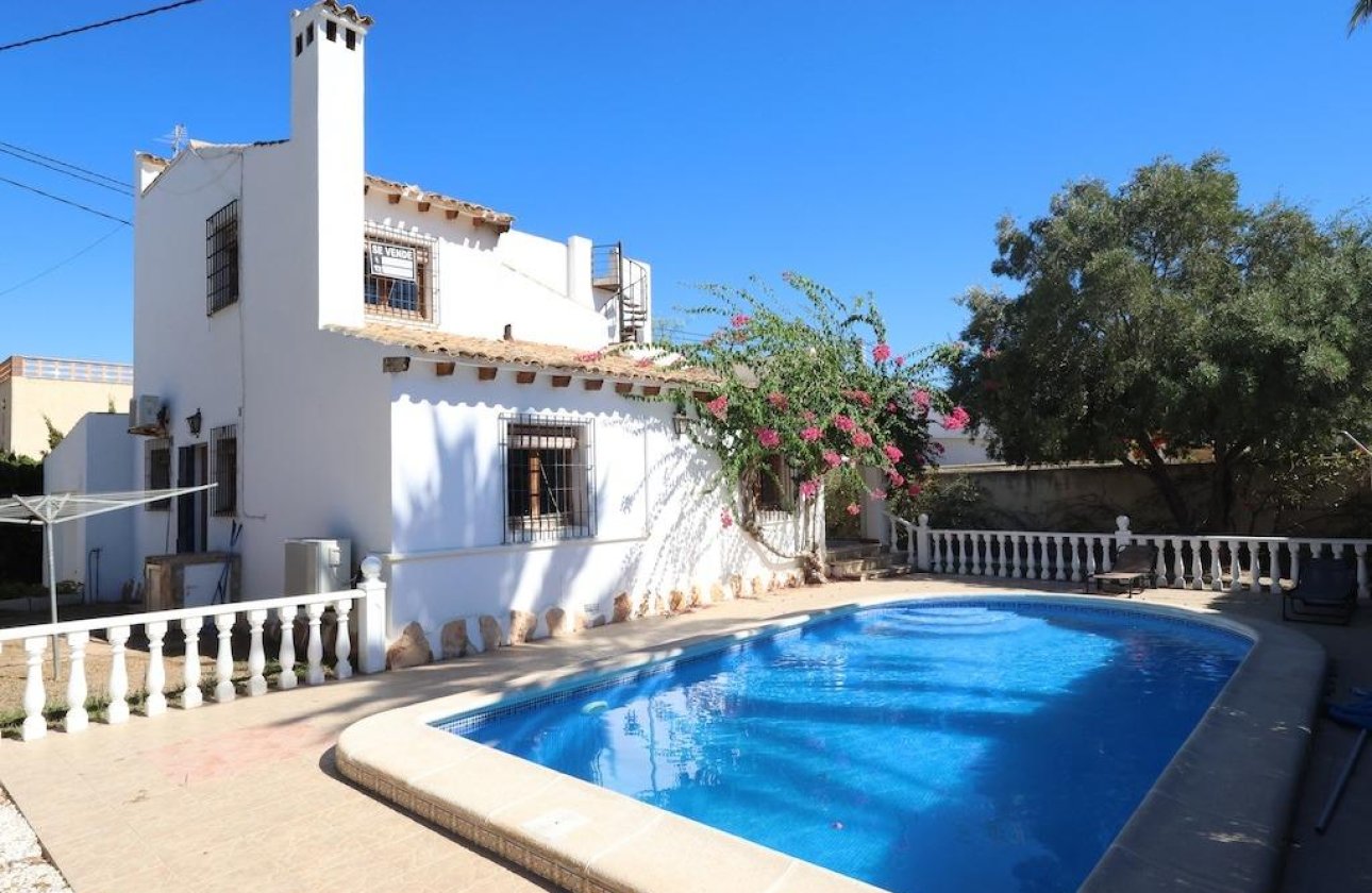 Revente - Villa -
Orihuela Costa - Costa Blanca