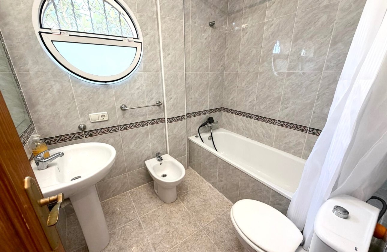 Revente - Villa -
Orihuela Costa - Costa Blanca