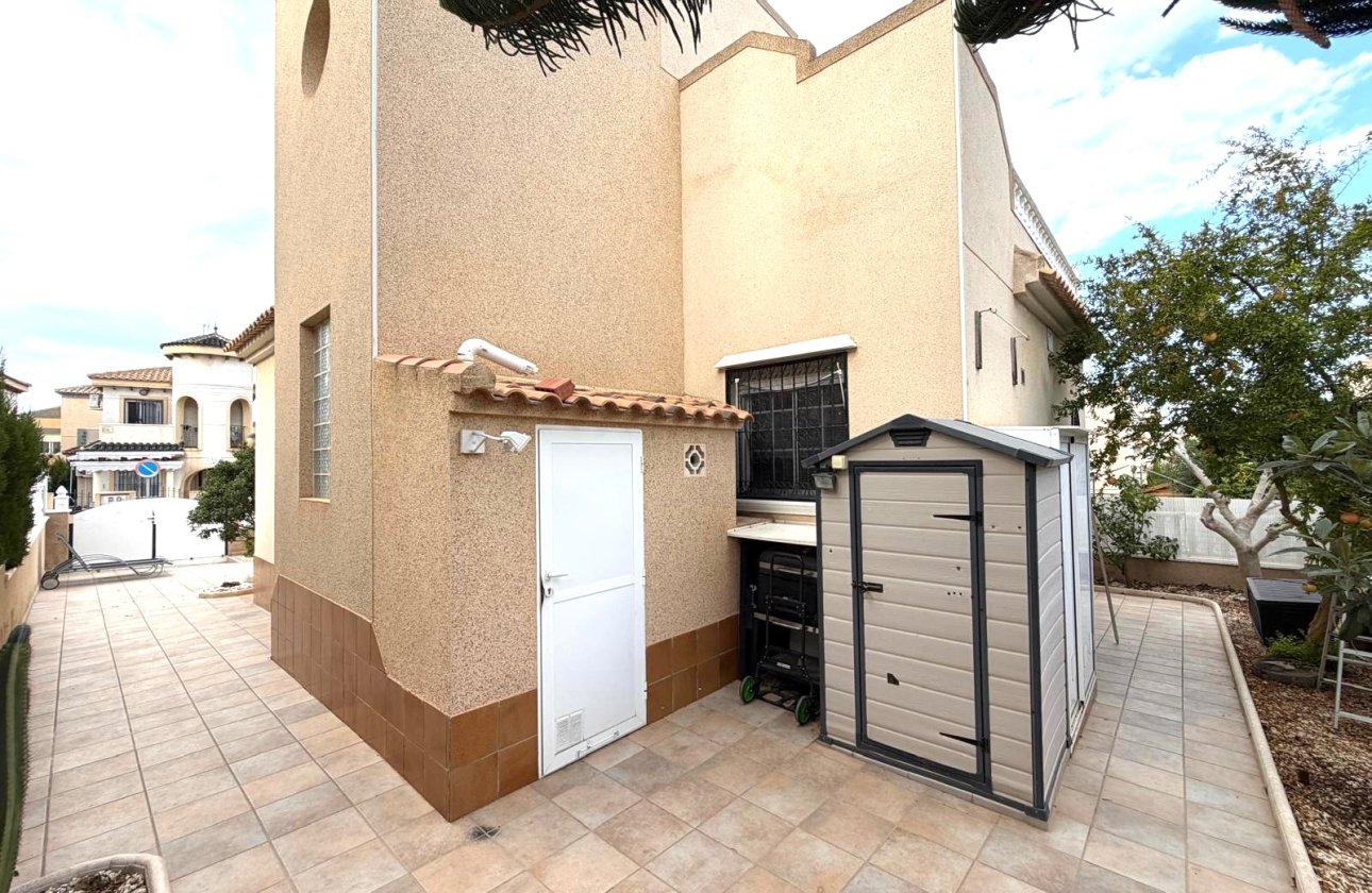 Revente - Villa -
Orihuela Costa - Costa Blanca
