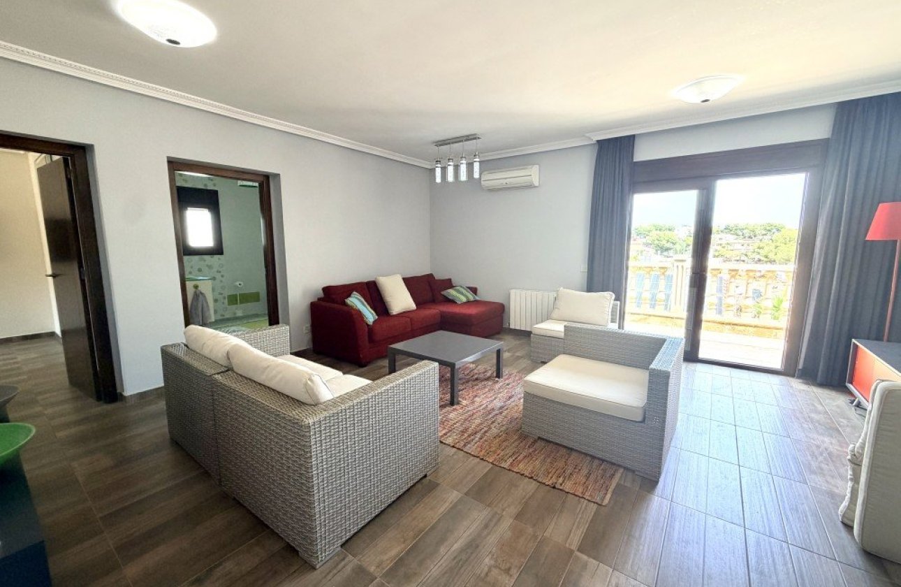 Revente - Villa -
Orihuela Costa - Costa Blanca