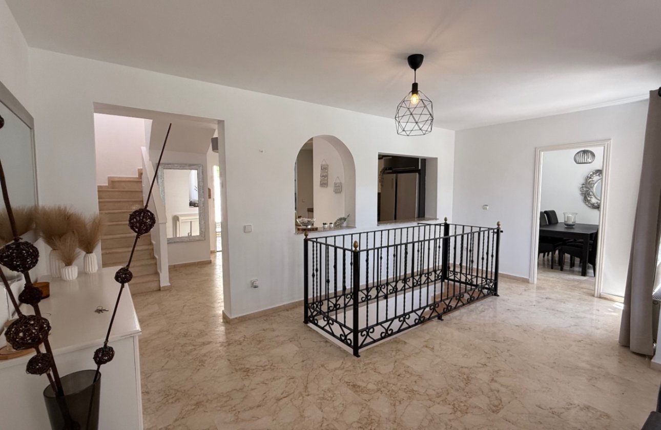 Revente - Villa -
Orihuela Costa - Costa Blanca