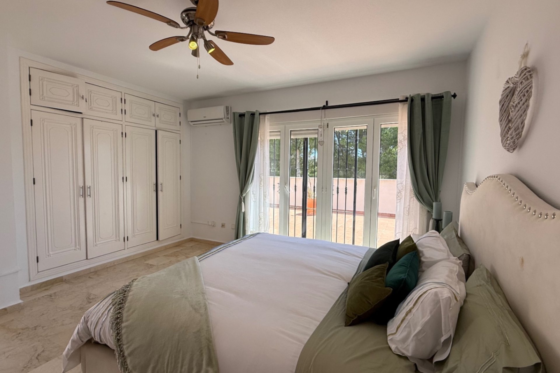 Revente - Villa -
Orihuela Costa - Costa Blanca