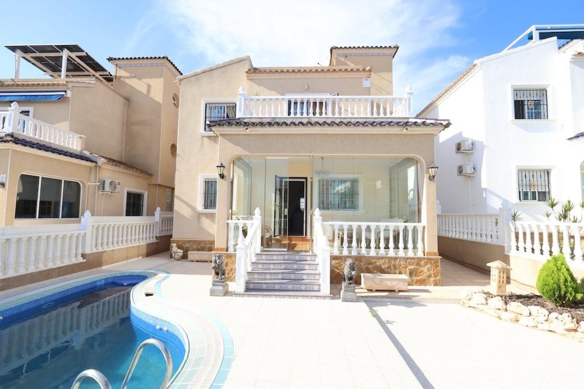 Revente - Villa -
Orihuela Costa - Costa Blanca