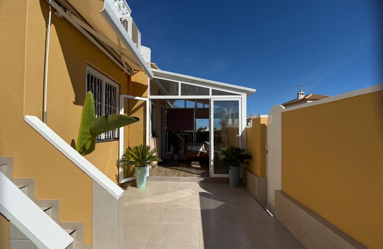 Revente - Villa -
Orihuela Costa - Costa Blanca