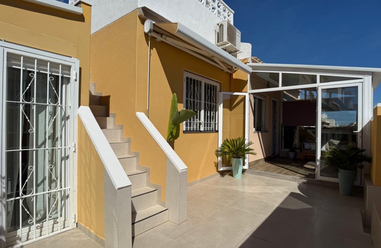 Revente - Villa -
Orihuela Costa - Costa Blanca