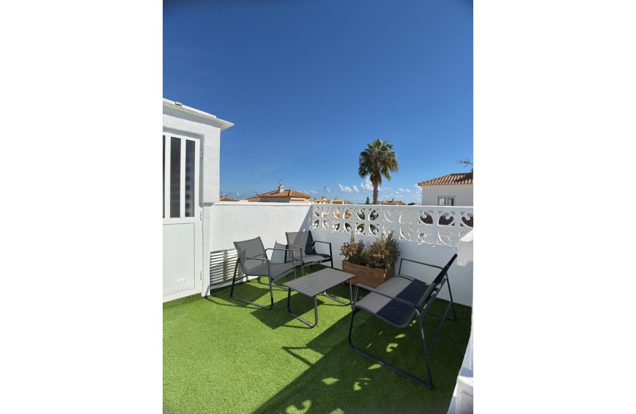 Revente - Villa -
Orihuela Costa - Costa Blanca