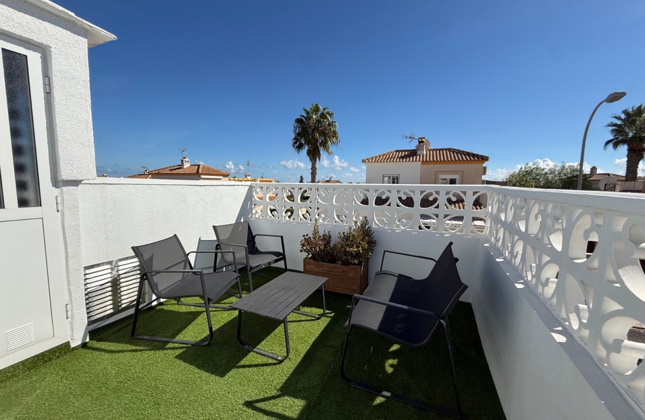 Revente - Villa -
Orihuela Costa - Costa Blanca