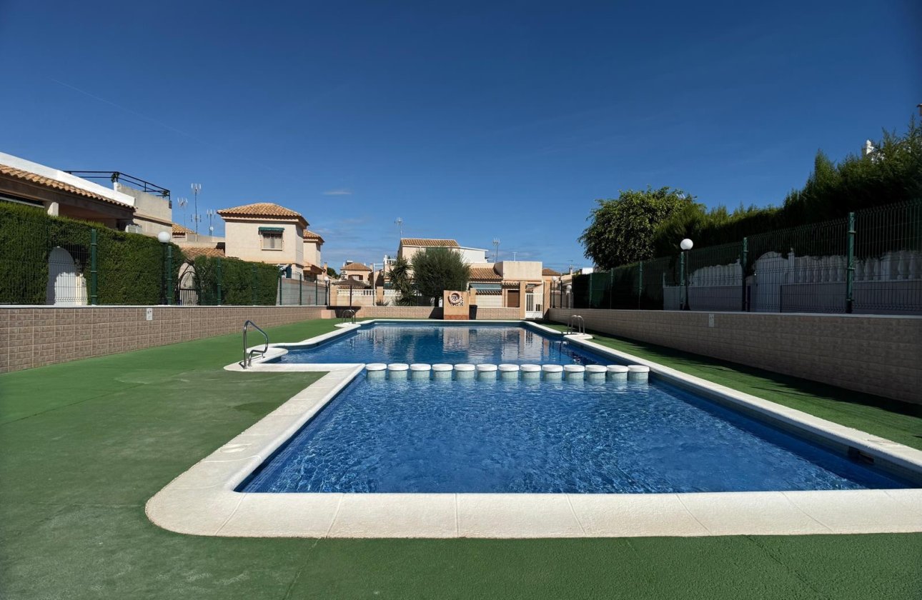 Revente - Villa -
Orihuela Costa - Costa Blanca