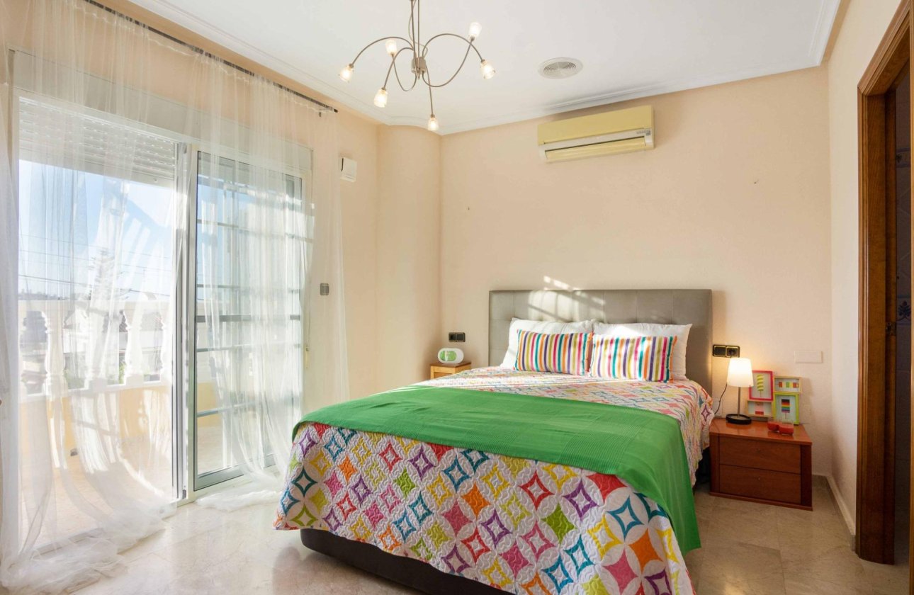 Revente - Villa -
Orihuela Costa - La Florida