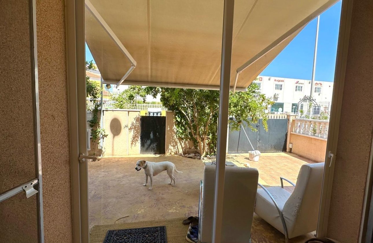 Revente - Villa -
Orihuela Costa - La Regia