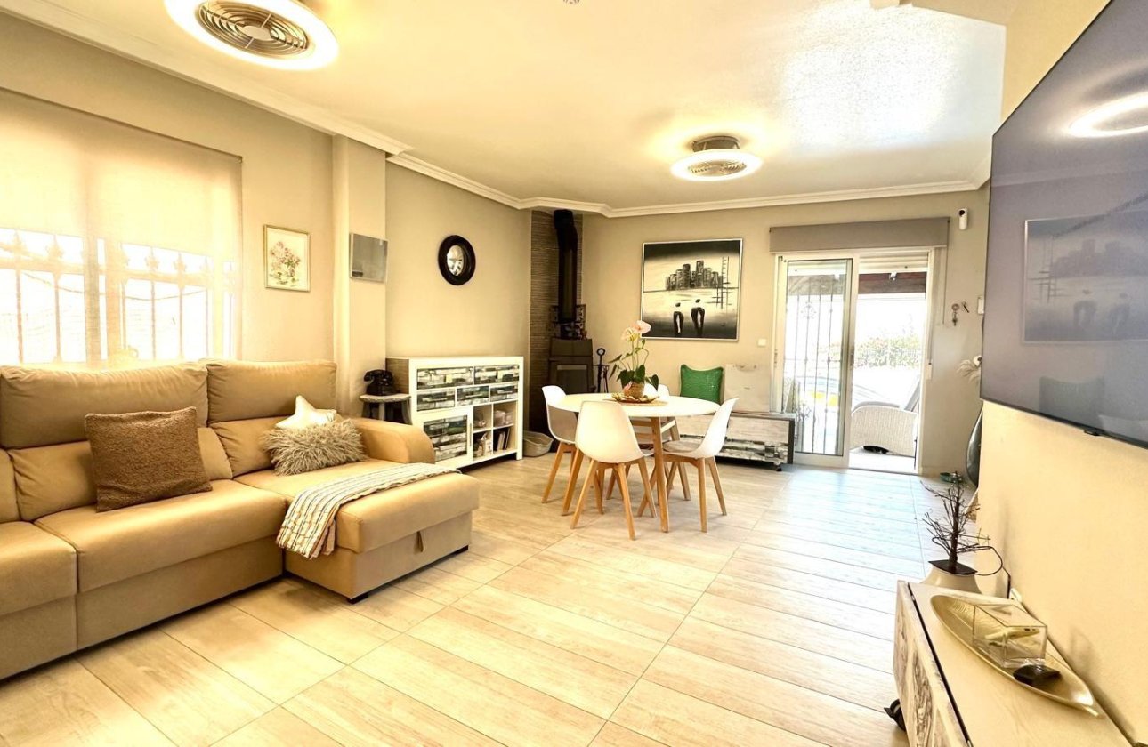 Revente - Villa -
Orihuela Costa - La Regia