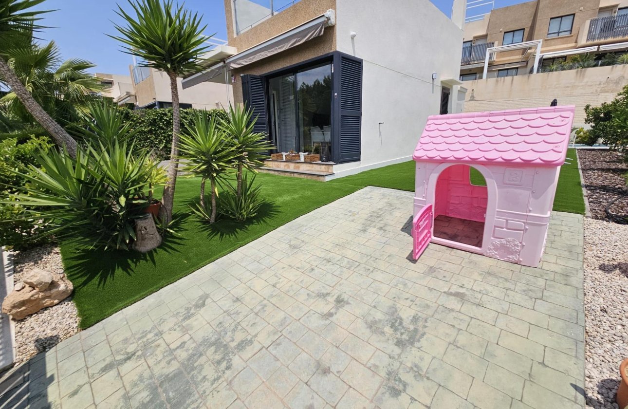 Revente - Villa -
Orihuela Costa - La Regia