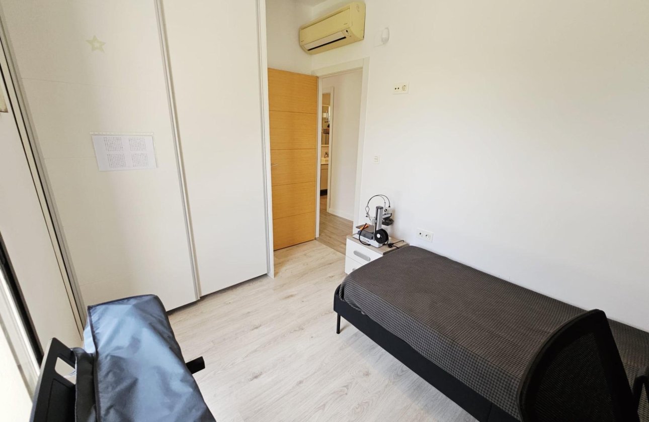 Revente - Villa -
Orihuela Costa - La Regia