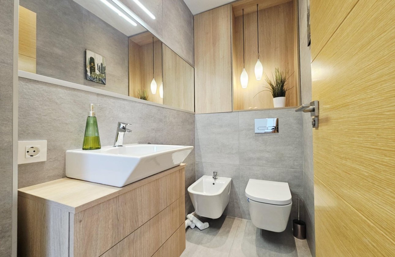 Revente - Villa -
Orihuela Costa - La Regia