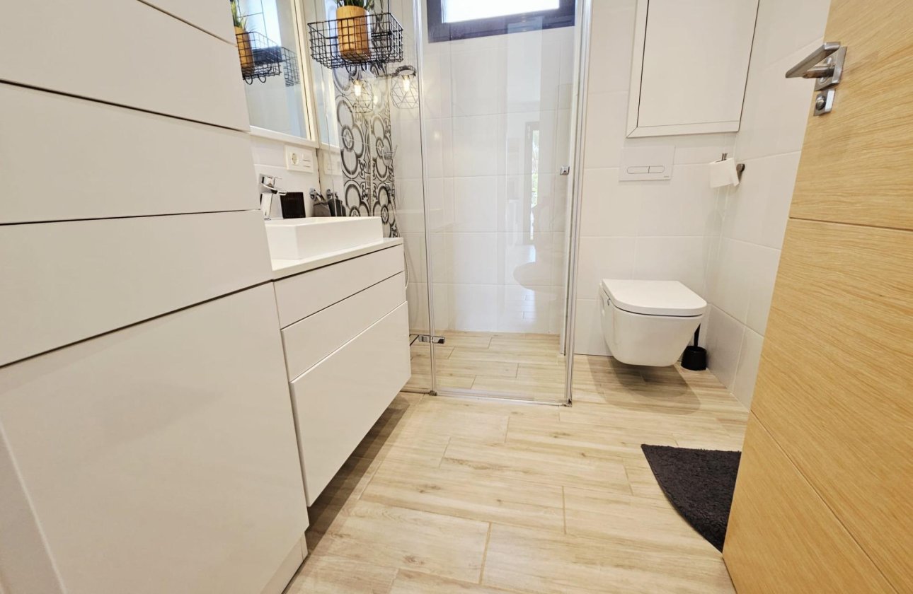 Revente - Villa -
Orihuela Costa - La Regia