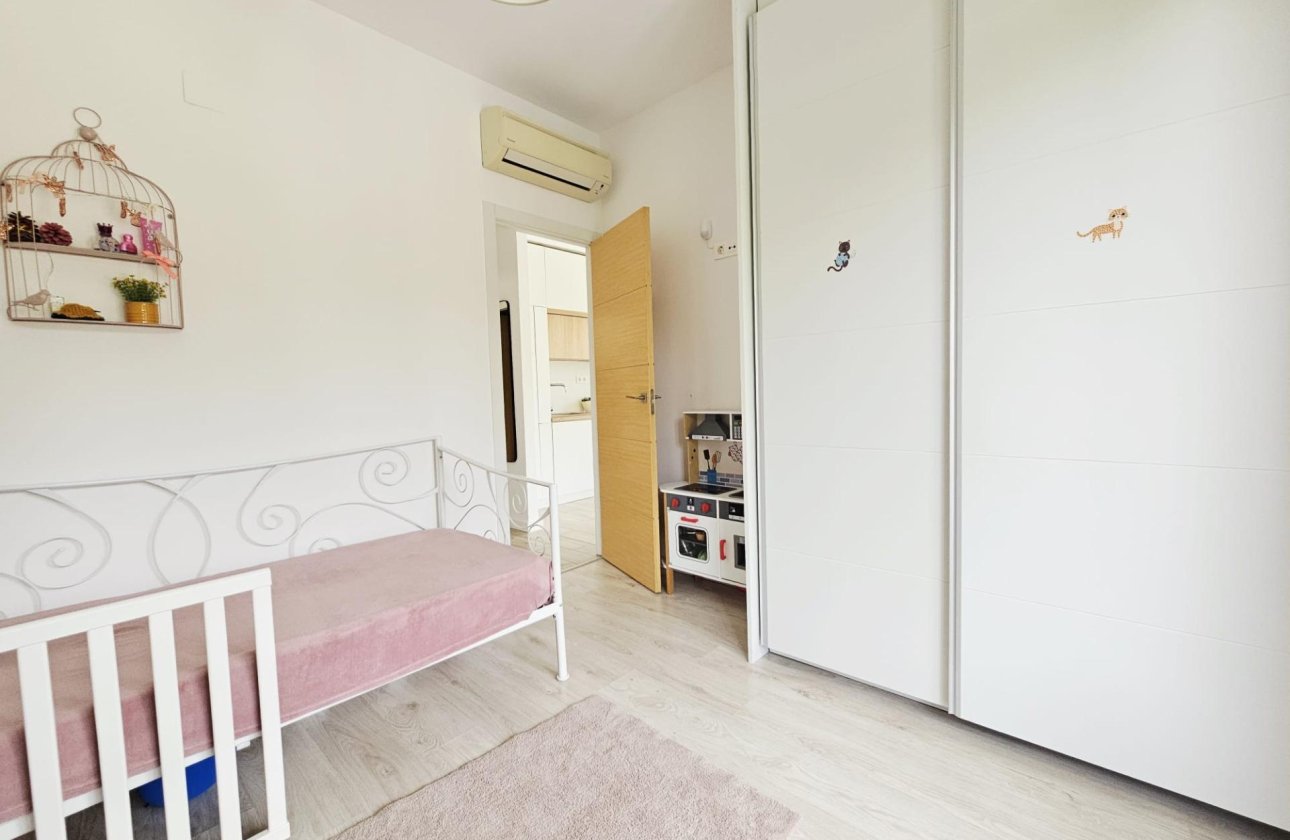 Revente - Villa -
Orihuela Costa - La Regia