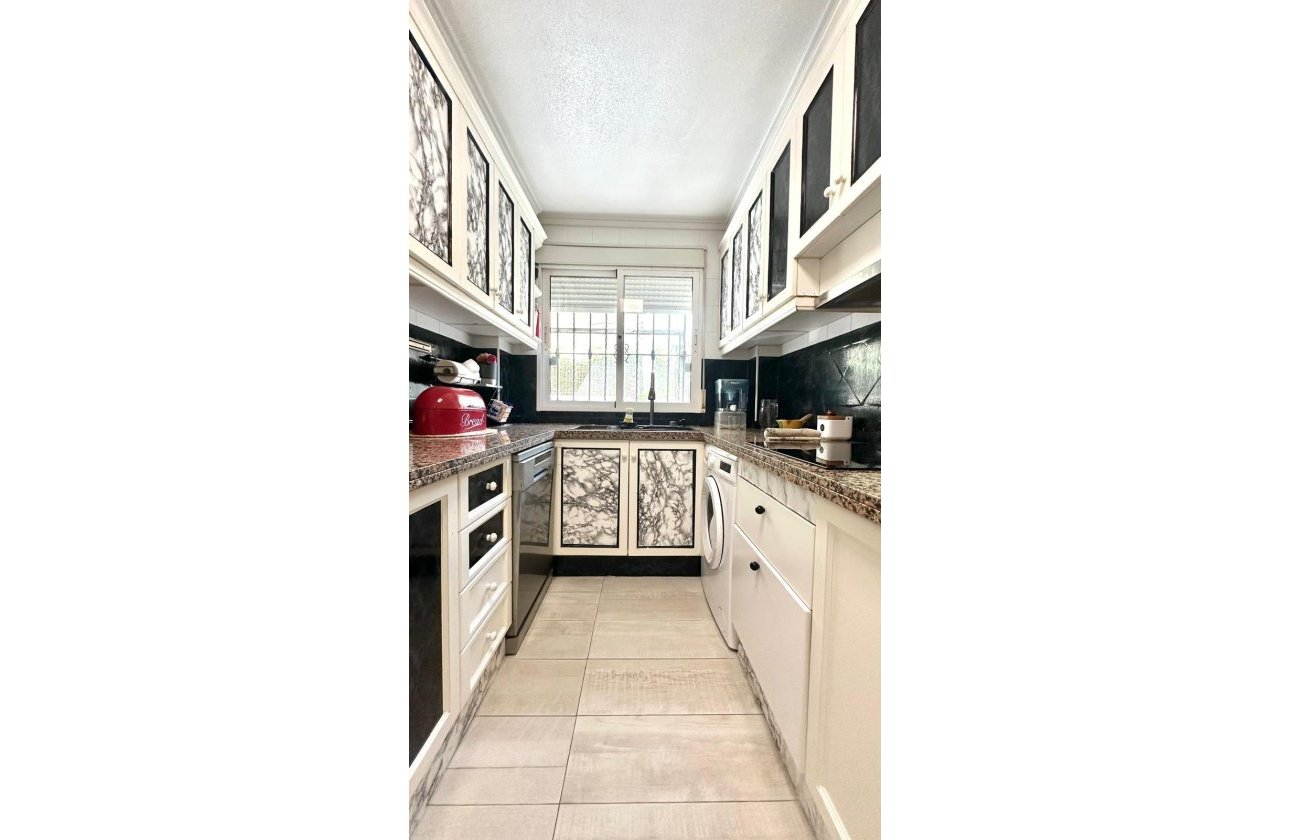 Revente - Villa -
Orihuela Costa - La Regia