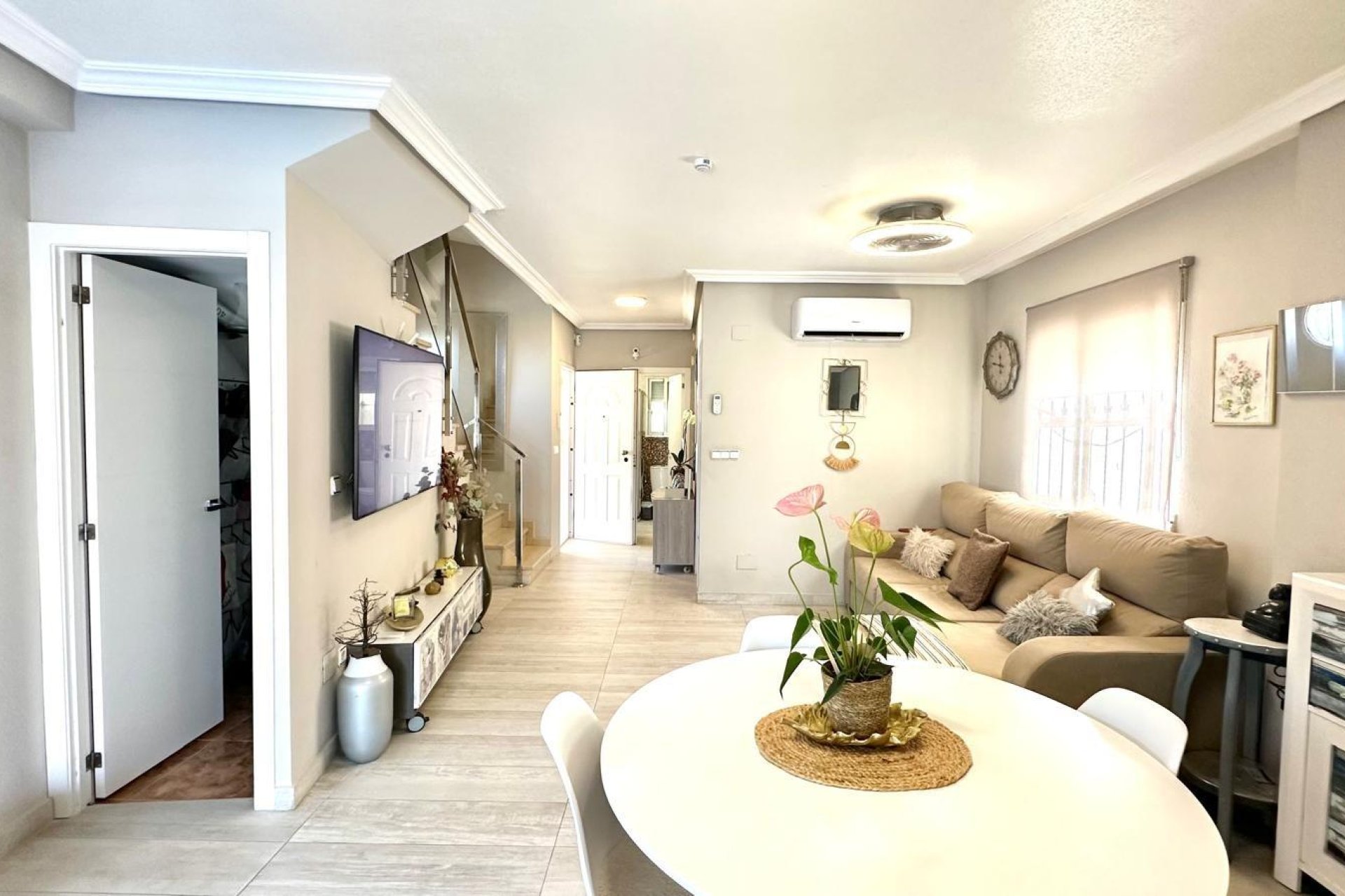 Revente - Villa -
Orihuela Costa - La Regia