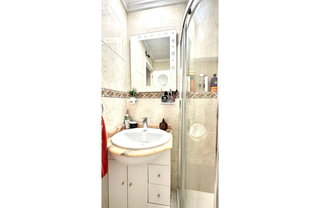 Revente - Villa -
Orihuela Costa - La Regia