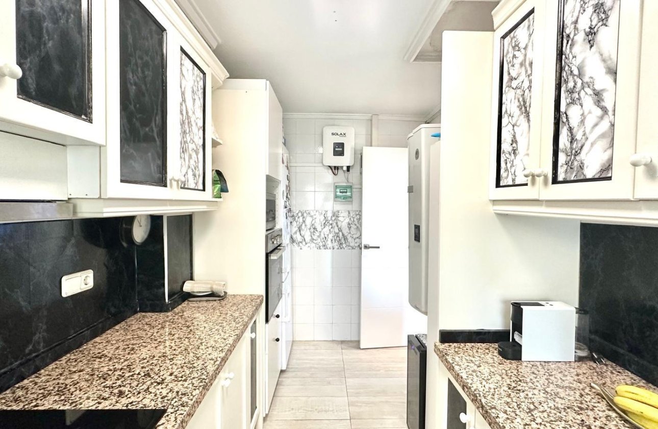 Revente - Villa -
Orihuela Costa - La Regia