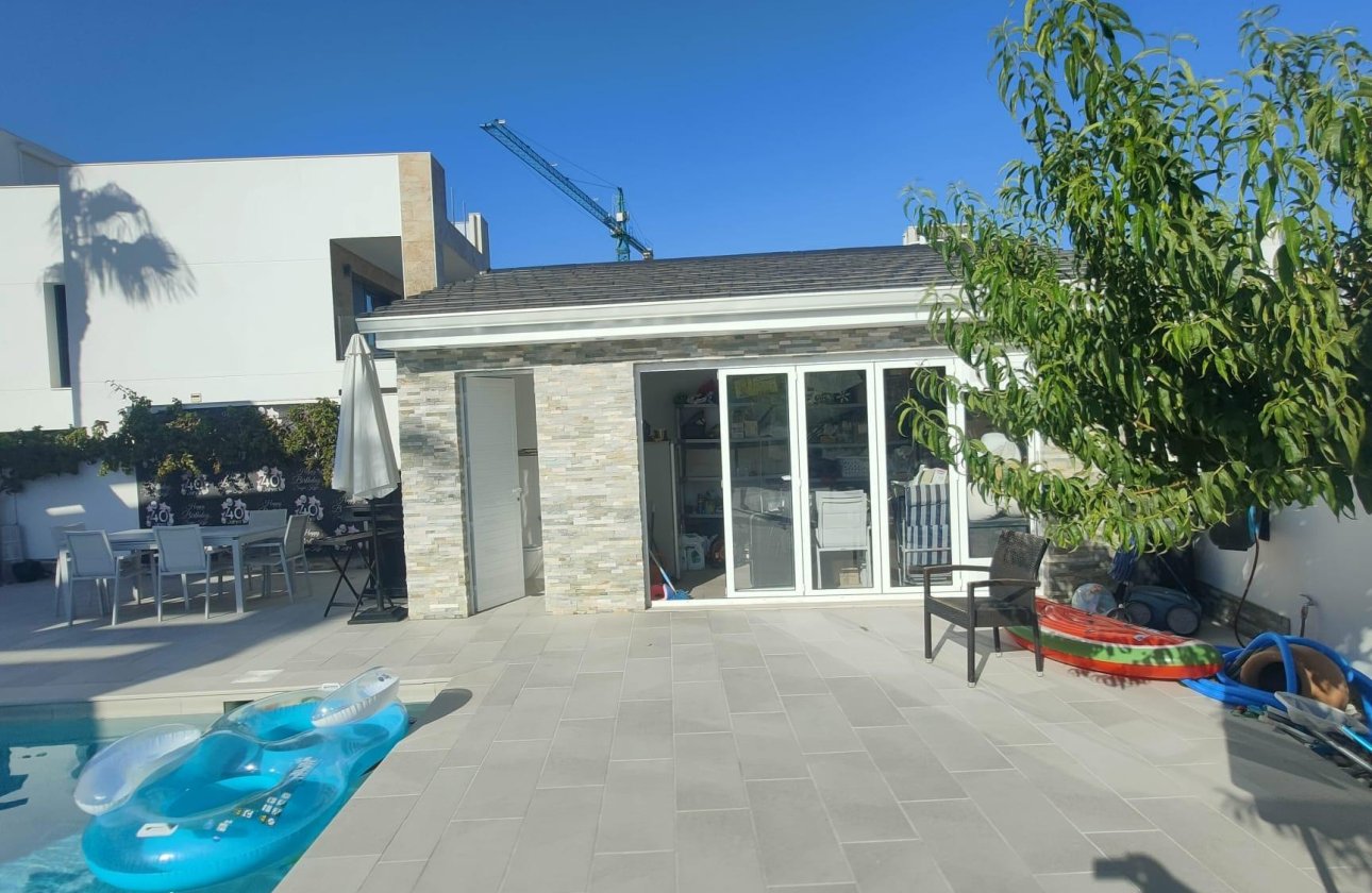 Revente - Villa -
Orihuela Costa - La Zenia