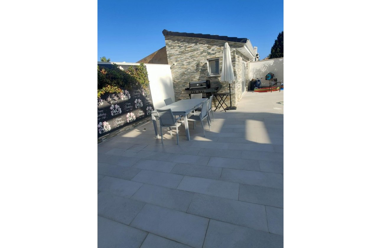 Revente - Villa -
Orihuela Costa - La Zenia