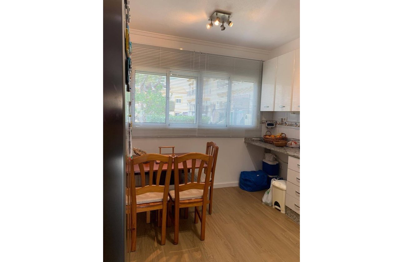 Revente - Villa -
Orihuela Costa - Las Filipinas