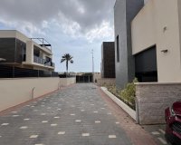 Revente - Villa -
Orihuela Costa - Lomas de Cabo Roig