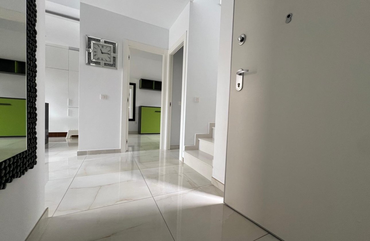 Revente - Villa -
Orihuela Costa - Lomas de Cabo Roig