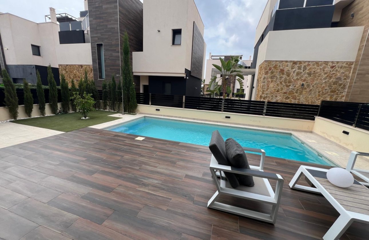 Revente - Villa -
Orihuela Costa - Lomas de Cabo Roig