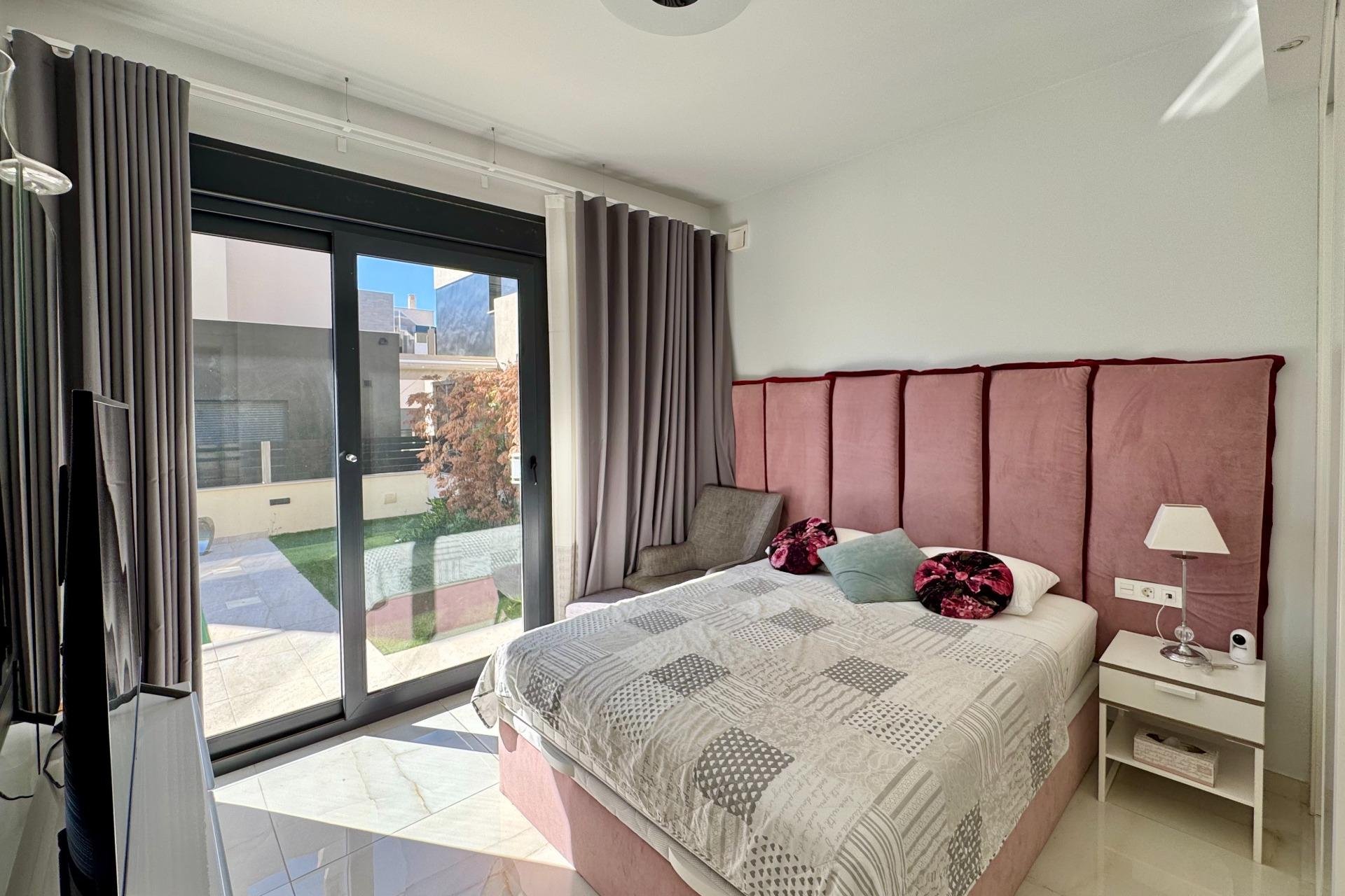 Revente - Villa -
Orihuela Costa - Lomas de Cabo Roig