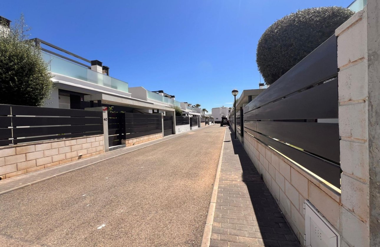 Revente - Villa -
Orihuela Costa - Lomas de Cabo Roig