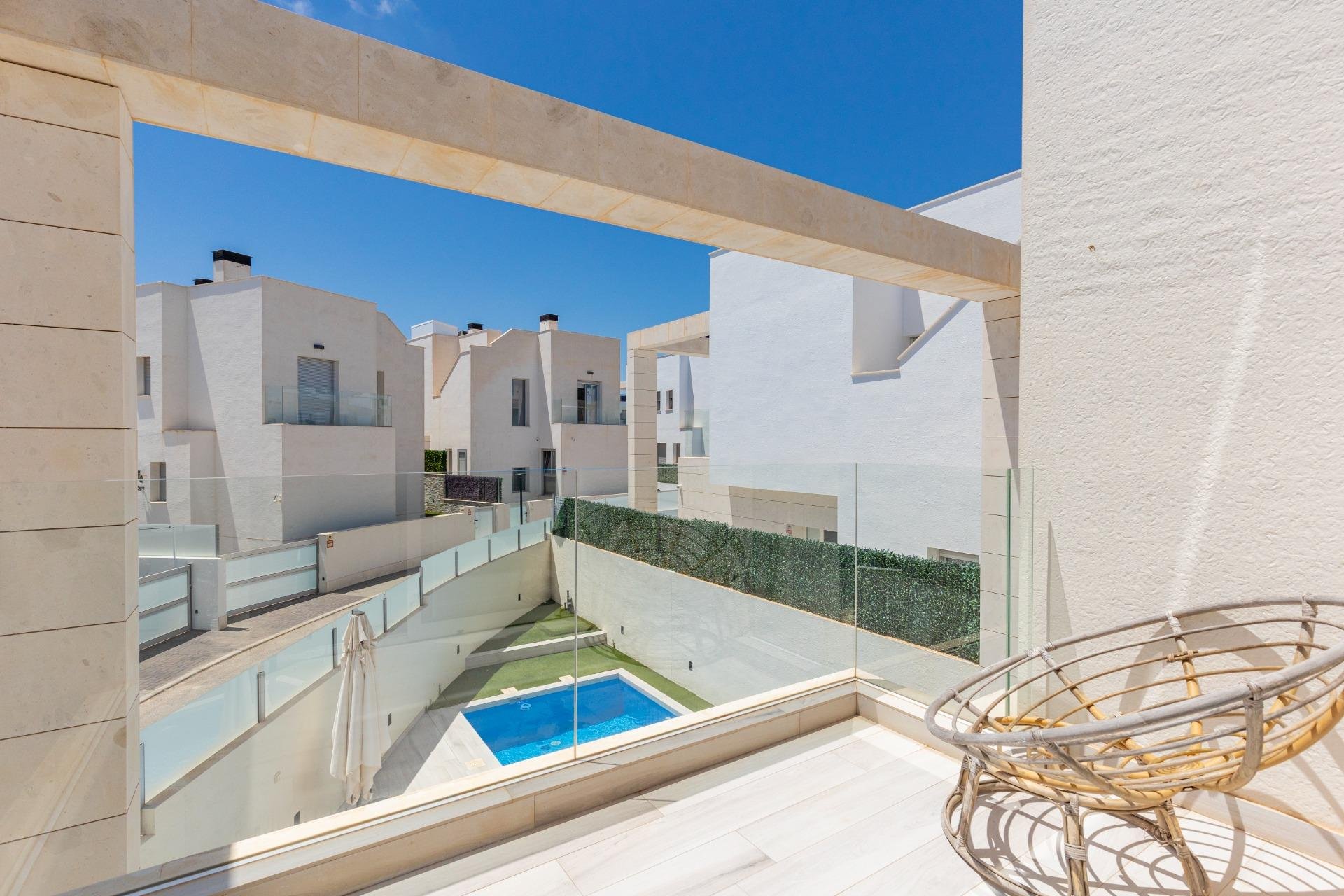 Revente - Villa -
Orihuela Costa - Lomas de Cabo Roig