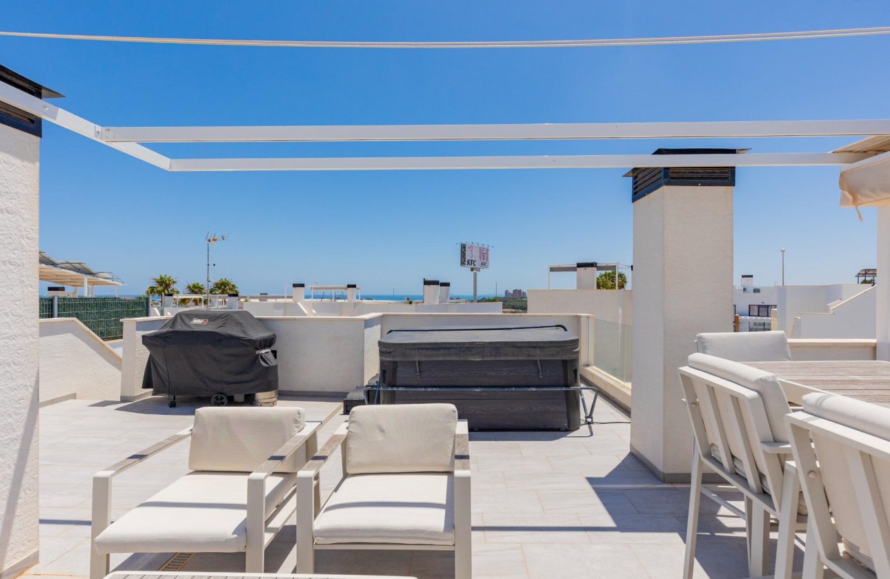 Revente - Villa -
Orihuela Costa - Lomas de Cabo Roig