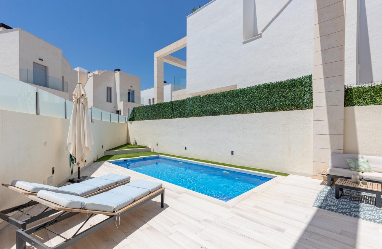 Revente - Villa -
Orihuela Costa - Lomas de Cabo Roig