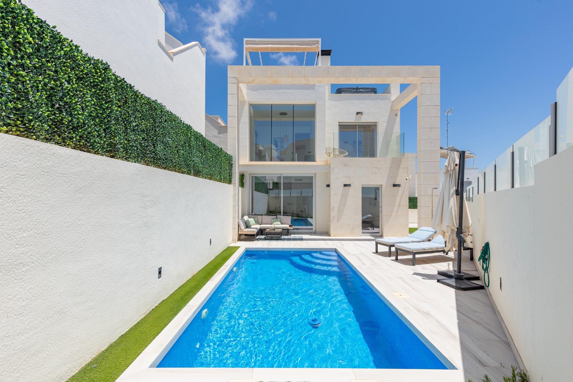 Revente - Villa -
Orihuela Costa - Lomas de Cabo Roig