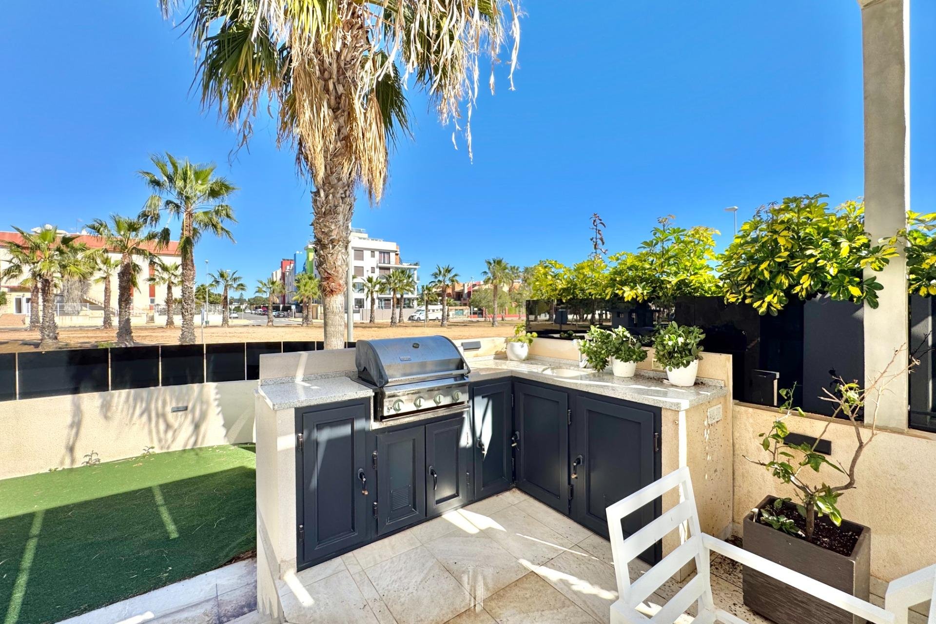 Revente - Villa -
Orihuela Costa - Lomas de Cabo Roig