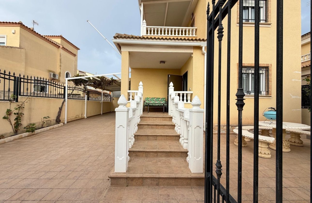 Revente - Villa -
Orihuela Costa - Lomas De Don Juan