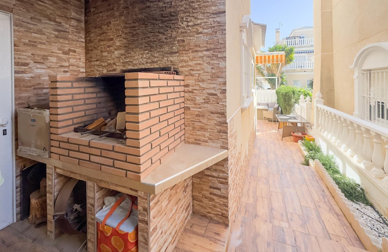 Revente - Villa -
Orihuela Costa - Los Almendros-la Florida