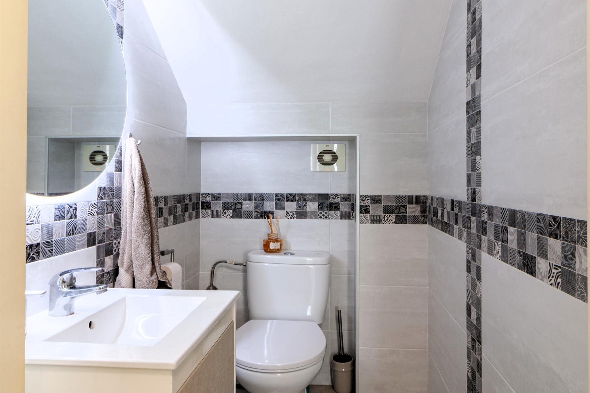 Revente - Villa -
Orihuela Costa - Los Almendros-la Florida