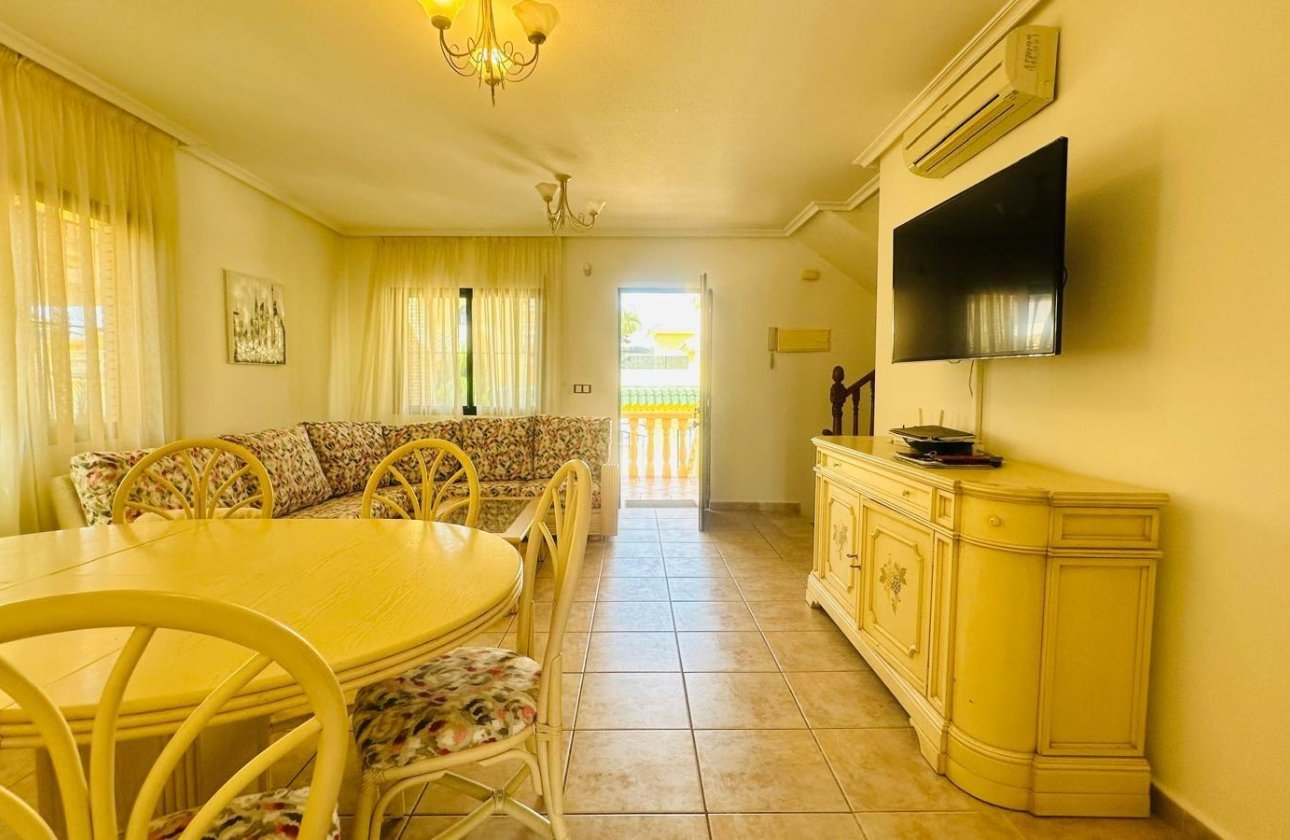 Revente - Villa -
Orihuela Costa - PAU 8