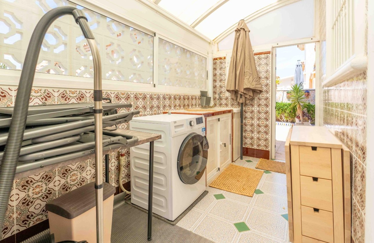 Revente - Villa -
Orihuela Costa - Punta Prima