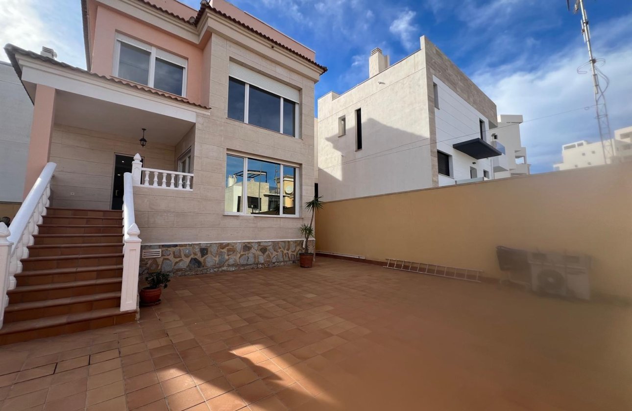 Revente - Villa -
Orihuela Costa - Villamartín-las Filipinas