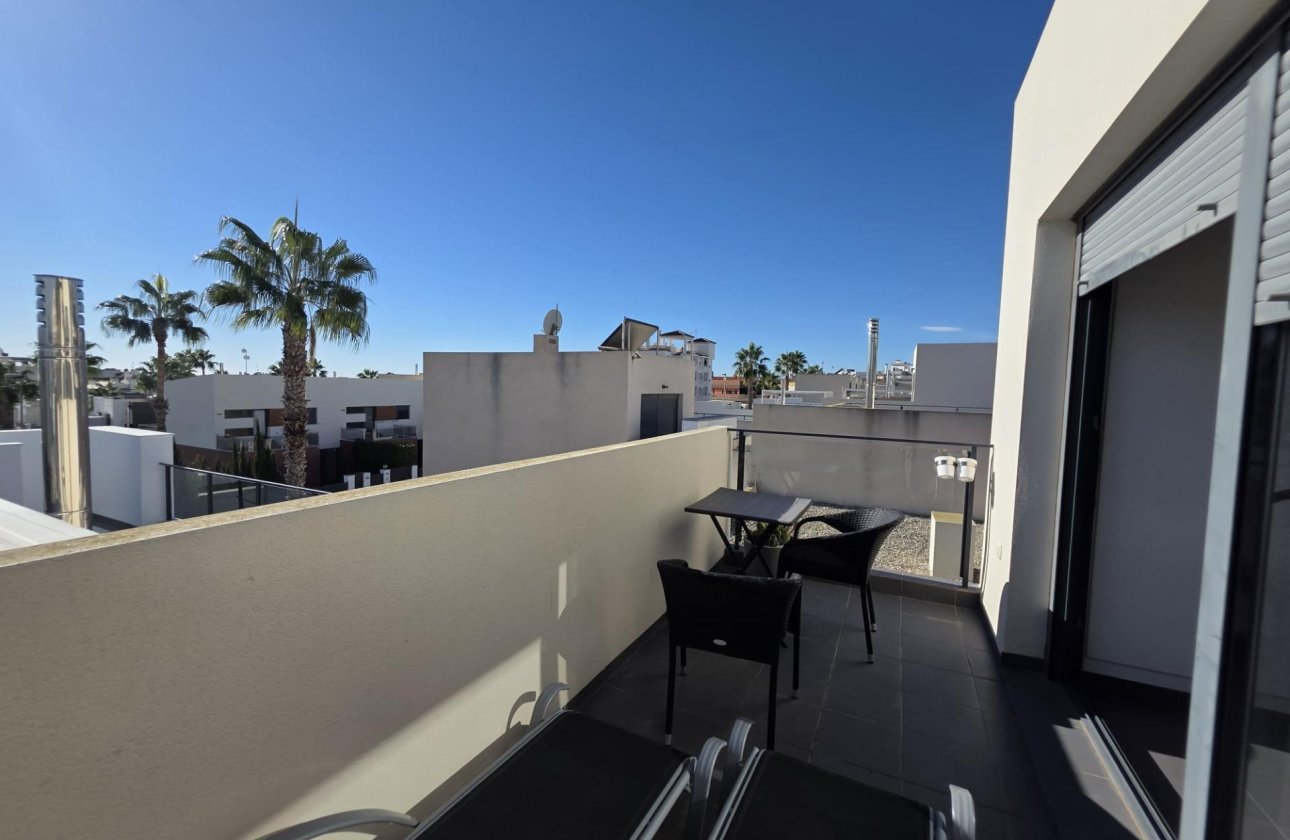 Revente - Villa -
Orihuela Costa - Villamartín