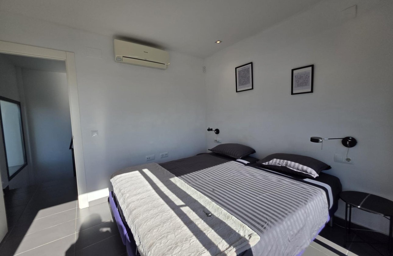 Revente - Villa -
Orihuela Costa - Villamartín