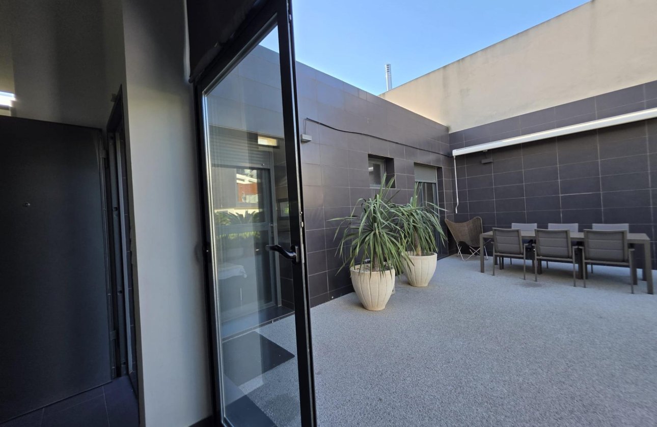 Revente - Villa -
Orihuela Costa - Villamartín