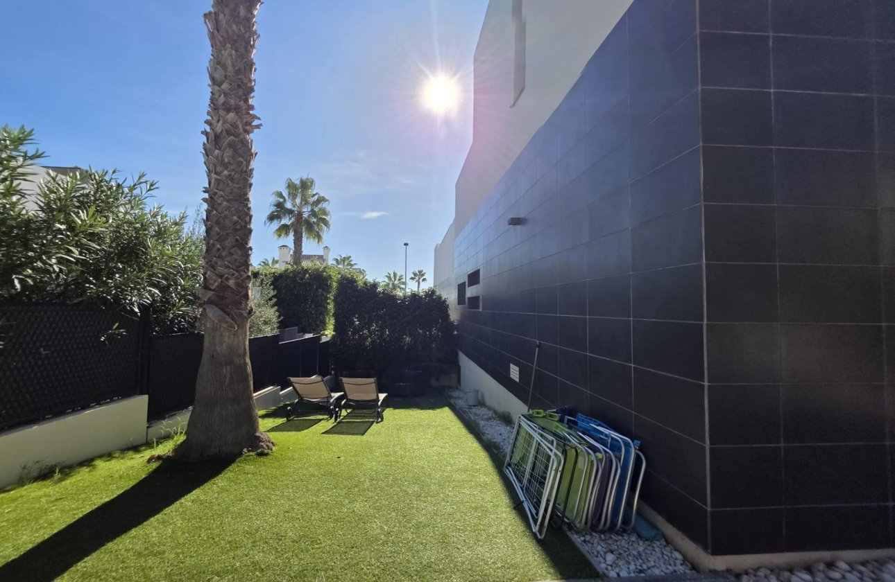 Revente - Villa -
Orihuela Costa - Villamartín