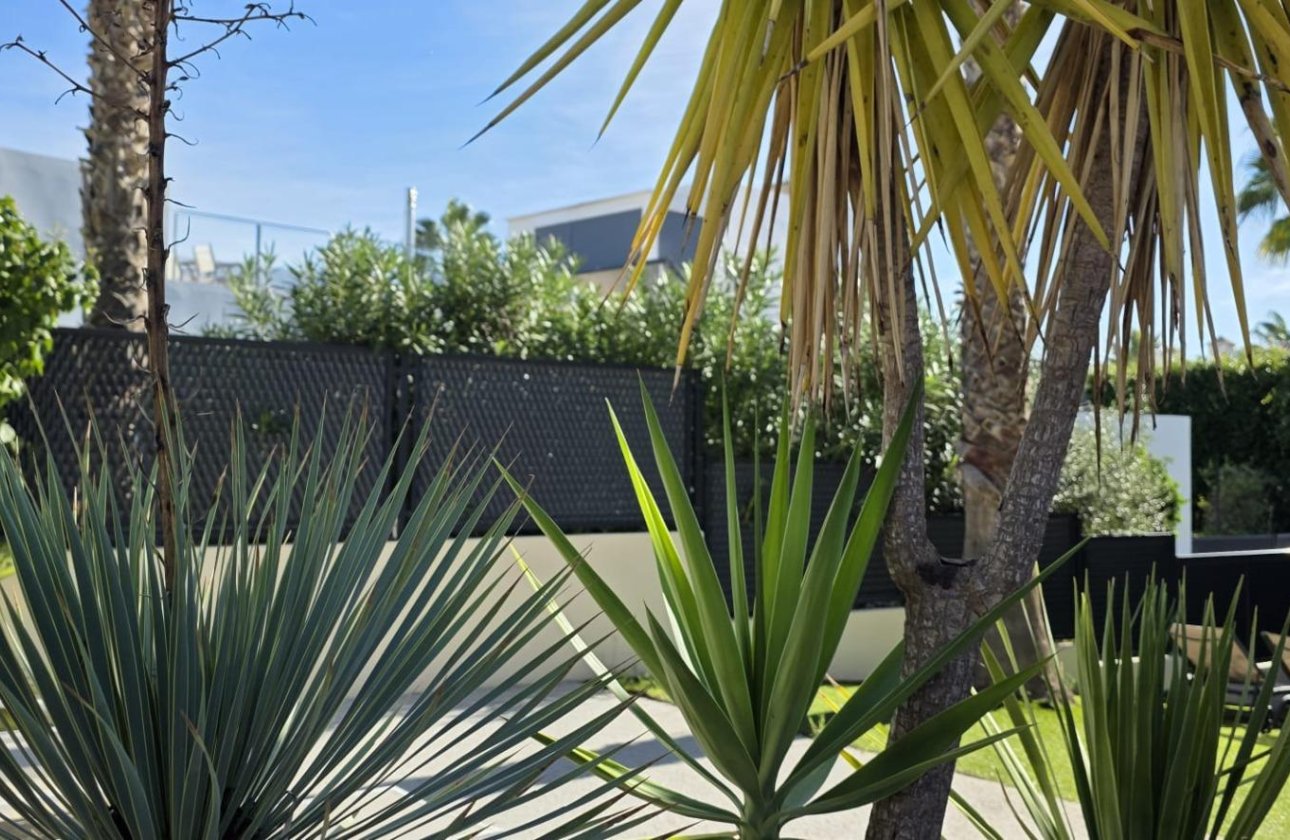 Revente - Villa -
Orihuela Costa - Villamartín