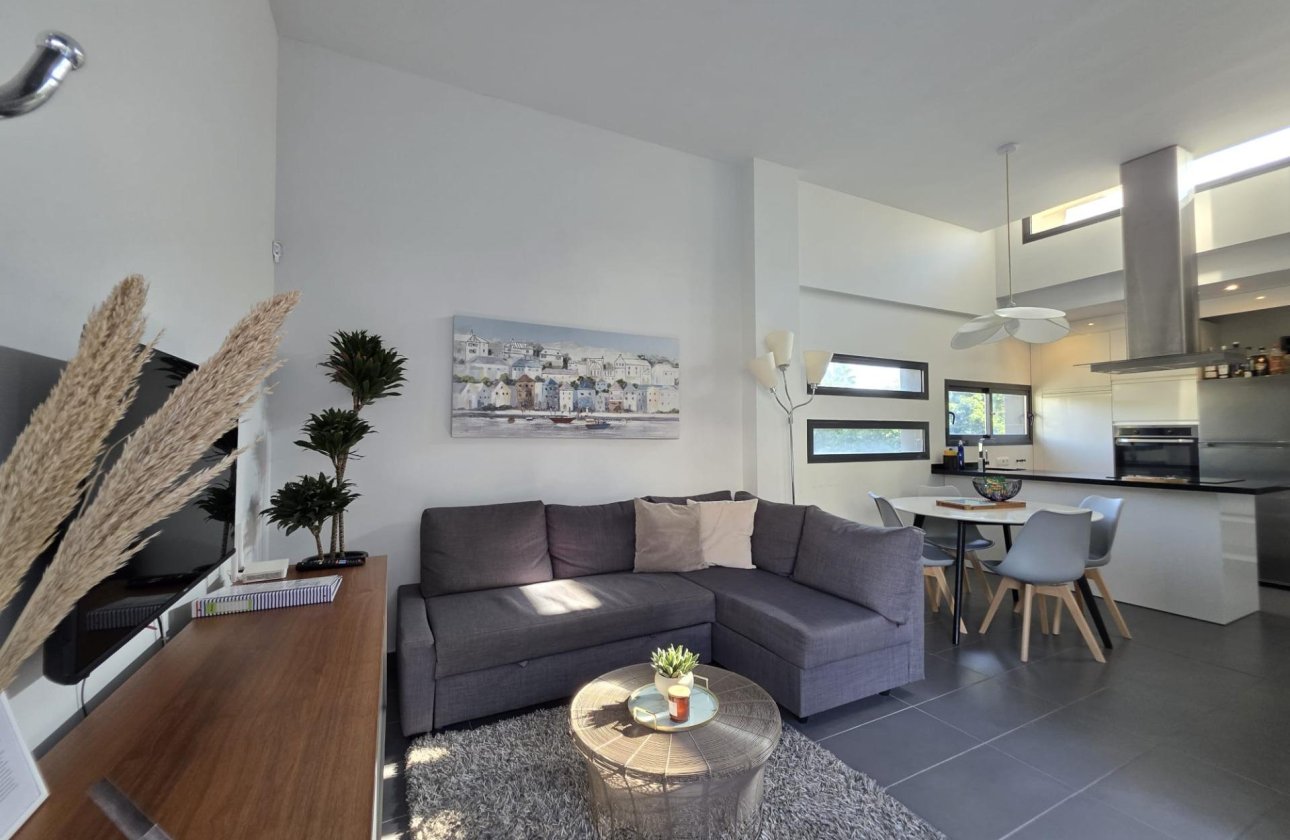 Revente - Villa -
Orihuela Costa - Villamartín