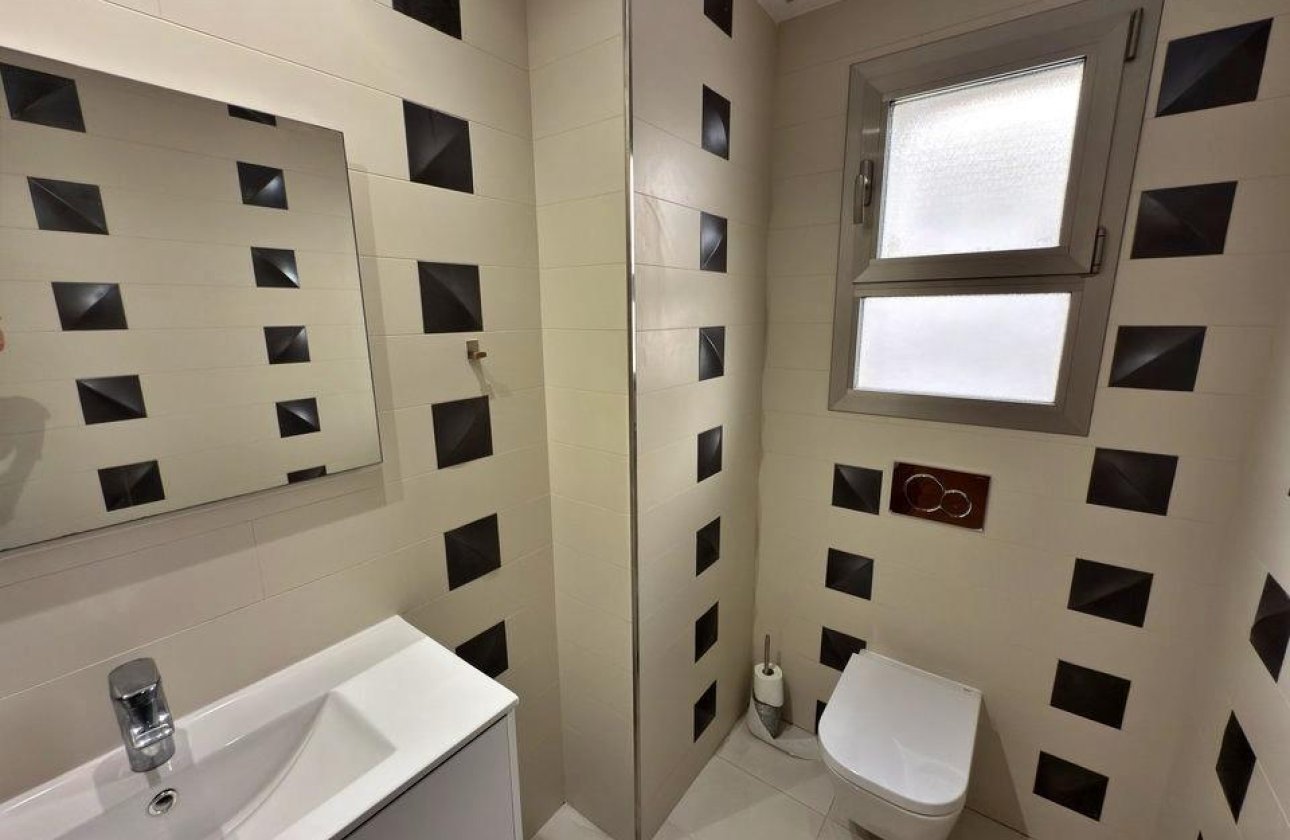 Revente - Villa -
Orihuela Costa - Villamartín